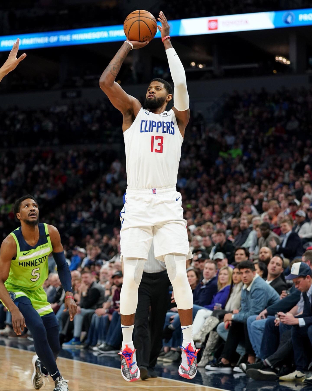 一边等待中 一边等待中